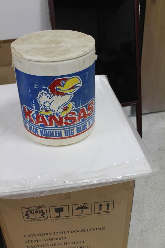 lot 4127 image: KU Vintage Cooler