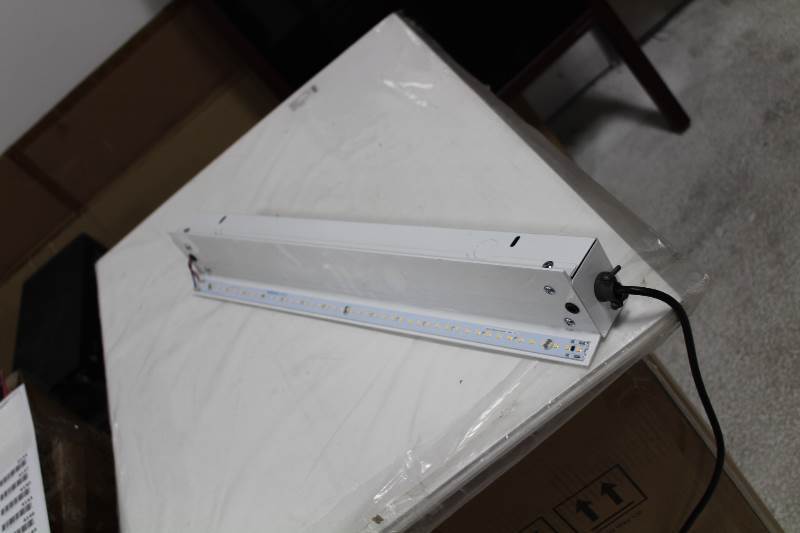 lot 4131 image: led under cabinet light