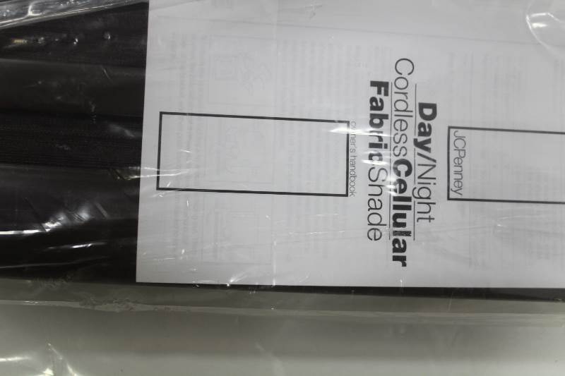 lot 4134 image: Blinds