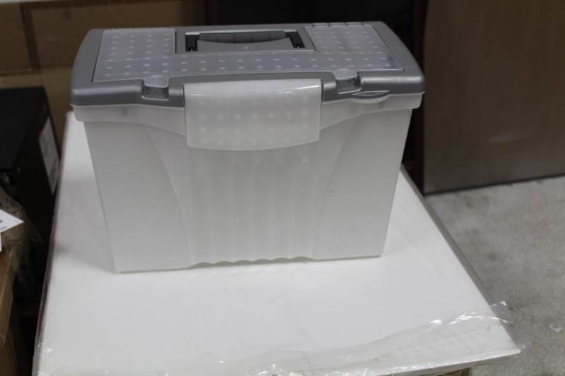 lot 4147 image: Storage box