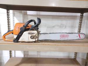 lot 312 image: Stihl MS290 Farm Boss Chainsaw