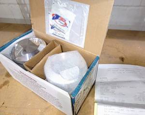 lot 318 image: JE Pistons Harley-Davidson Dome Piston Bore 4.385