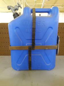 lot 438 image: Vintage U.S.M.C. Blue Plastic 6 gallon Water Jug