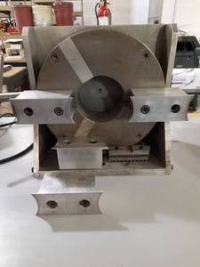 lot 443 image: 12 3 Jaw Chuck on Knee with Handle and Jaws