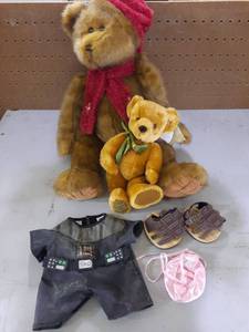 lot 462 image: 2 Teddy Bears and Build a Bear Accessories