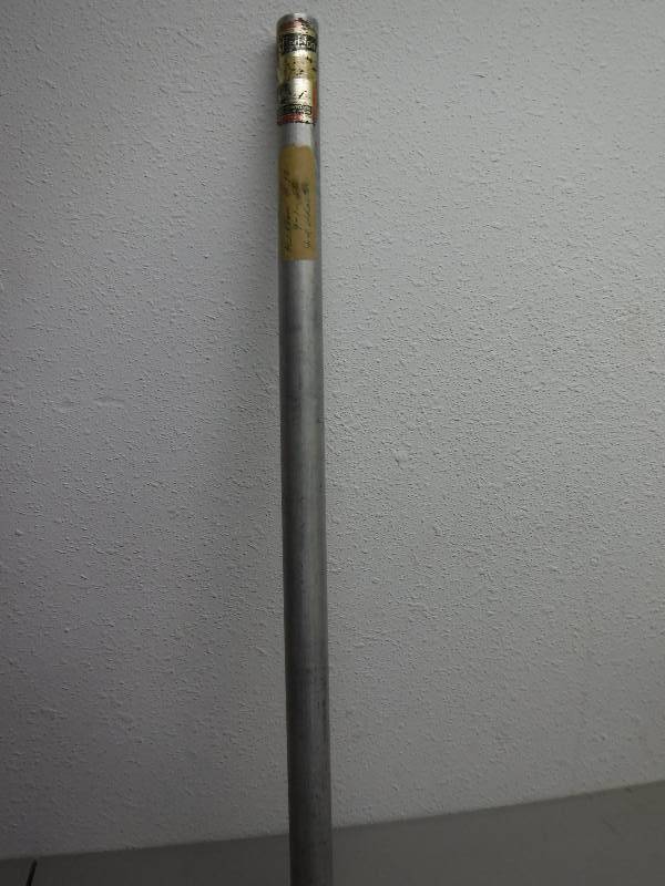 lot 3157 image: Heddon Bamboo fishing pole antique