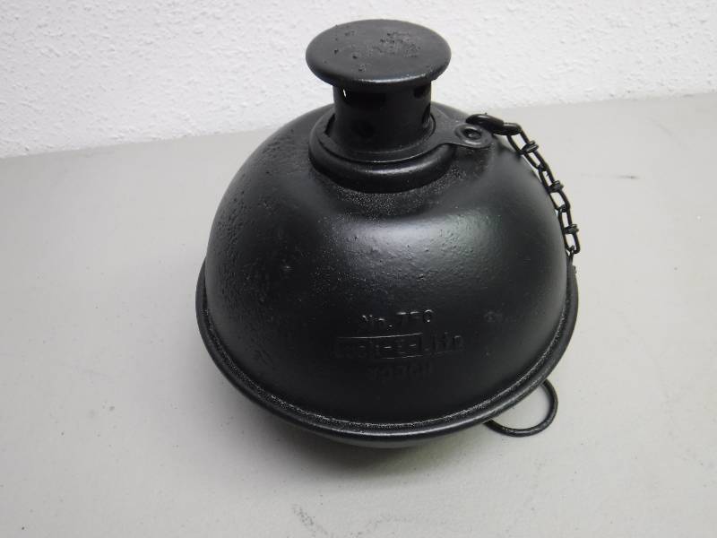 lot 3169 image: luck e light torch pot