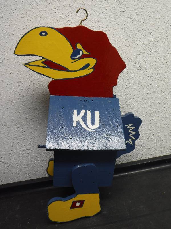 lot 3182 image: KU birdhouse