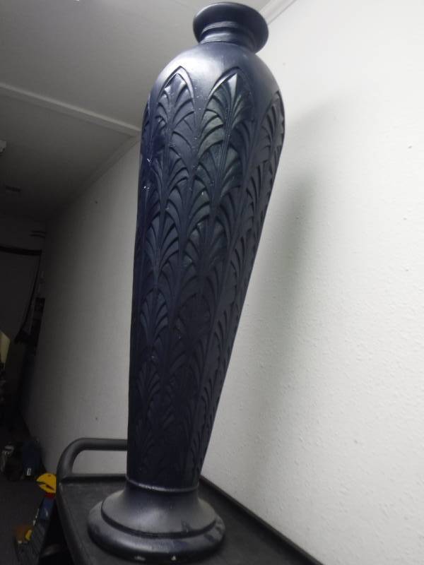 lot 3199 image: Large VASE