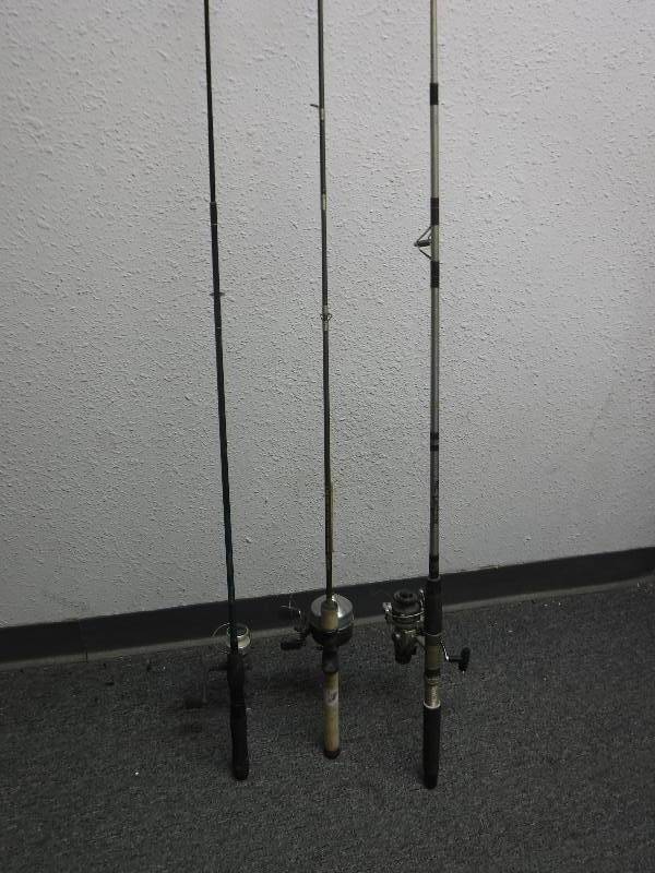 lot 3201 image: Fishing Poles
