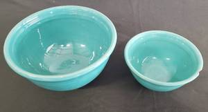 lot 6 image: Vintage Bauer Mixing Bowls  - Ring Ware Pattern - TurquoiseGreen - Large is a #12 9in W x 5in T. Small is a #30 6.5in W x 3.5in T- See pictures for Wear