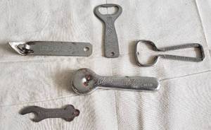 lot 124 image: Vintage Metal Advertising Bottle Openers  1940s Kingsbury Pale Ale Opener  Blatz Exquisite Beer Opener, Goetz Brewing Opener, Pabst Blue Ribbon Opener, & COORS Opener