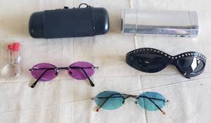 lot 139 image: 3 Pairs of Womens Sunglasses - Teal, Purple, & Black  - 2 Eye Glass Cases - Eyeware Repair Tool kit