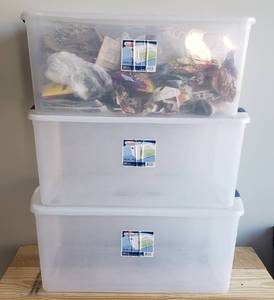 lot 141 image: 3 STERILITE 105qt Storage Tubs with Lids - 1 has packing material inside