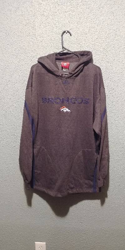lot 1141 image: Broncos XL Hoodie