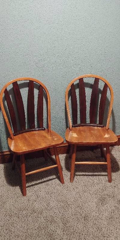 lot 1208 image: Pair of Wood Dining Chairs