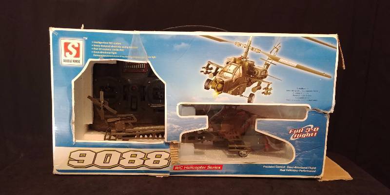 lot 132 image: 9088 RC Helicopter