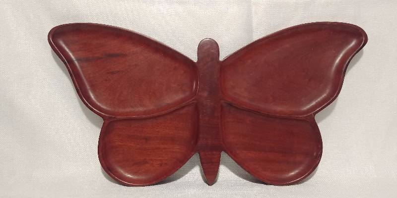 lot 116 image: Handmade Mahogany Tray