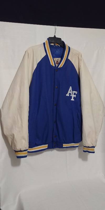 lot 127 image: Steve & Barrys Air Force Falcons Jacket Size XXL