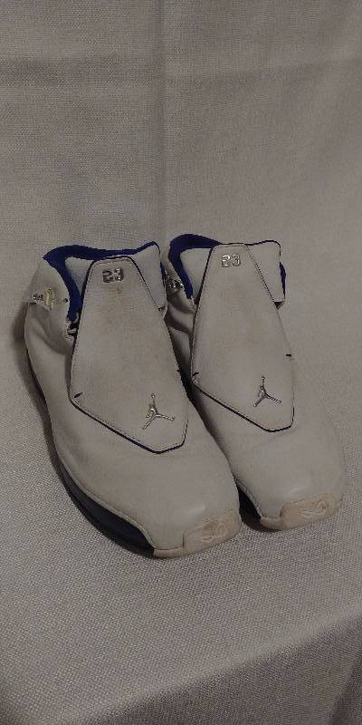 lot 143 image: Nike Jordan Shoes Size 11.5