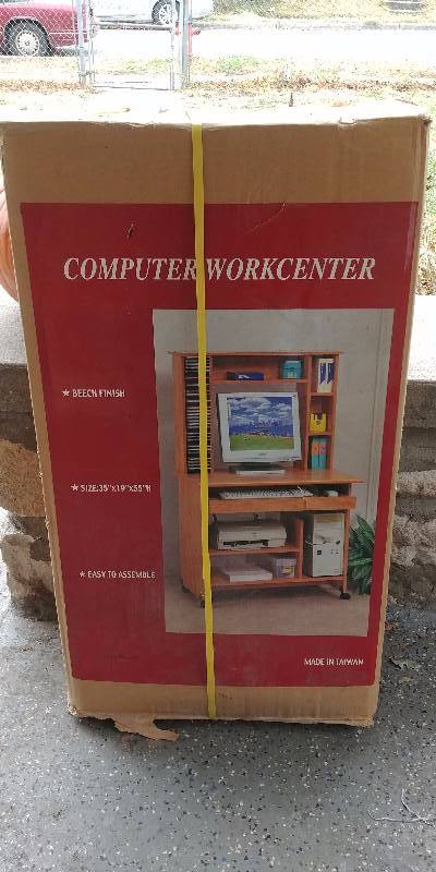 lot 173 image: New Computer Work Center Desk