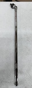 lot 2069 image: Husky 2Ft Ratcheting Breaker Bar