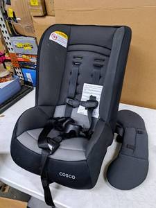 lot 3072 image: Cosco Baby Car Seat