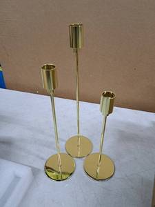 lot 3074 image: Gold Candle Sticks 16pcs
