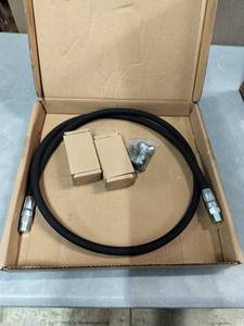 lot 1933 image: Pro Hydraulic Oil Hose 6Ft