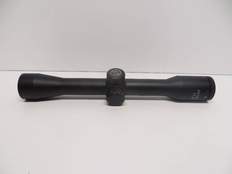 lot 1101 image: Simmons 4x32 8-Point Rifle Scope