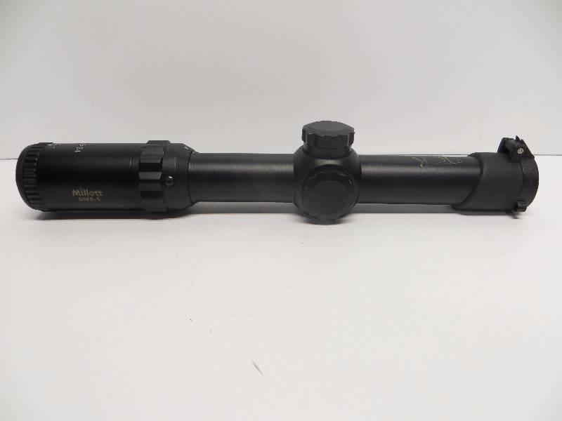 lot 1129 image: Millet DMS-1 1-4x24 Rifle Scope