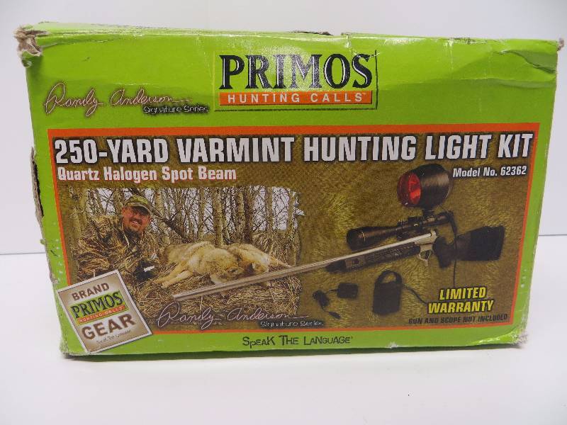 lot 1346 image: Primos 250-Yard Varmint Hunting Light Kit