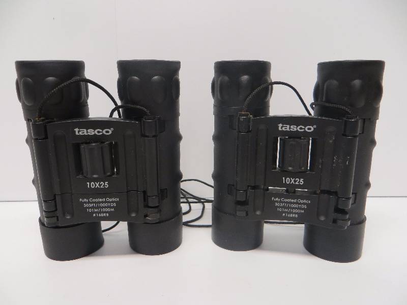 lot 1251 image: Tasco Bionoculars 303 ft1000 YDS
