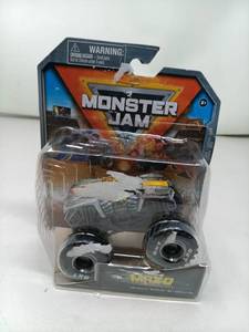 lot 18831 image: 2023 MONSTER JAM - MAX-D - MONSTER TRUCK 164 SERIES 30