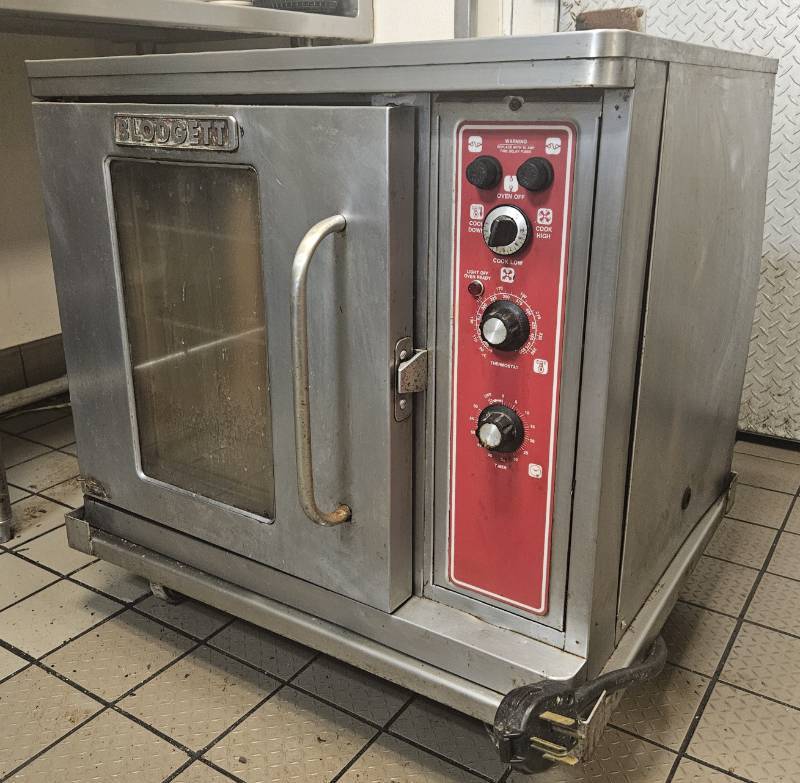 Complete Restaurant Liquidation!!! Steak n Shake In Topeka KS No