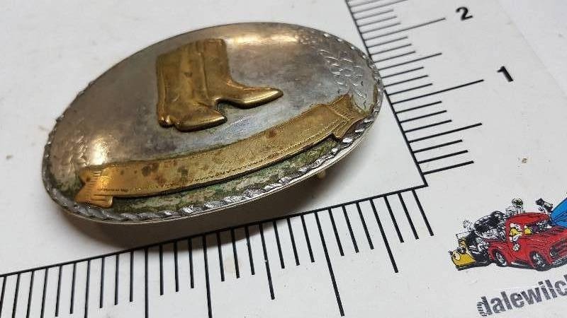 lot 5898 image: Vintage Silver and Gold Cowboy Boot Belt Buckle with a ribbon to engrave your name