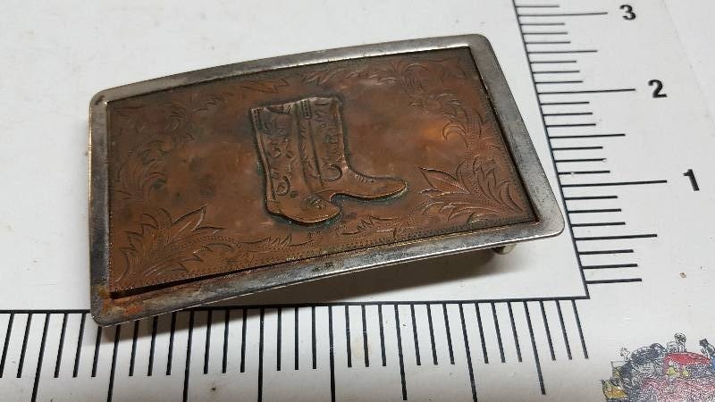 lot 5840 image: Vintage cowboy boot belt buckle. Be a real cowboy with this