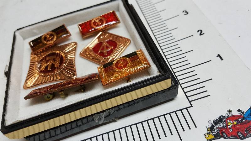 lot 5848 image: Cool set of Mason Pins. excellent condition