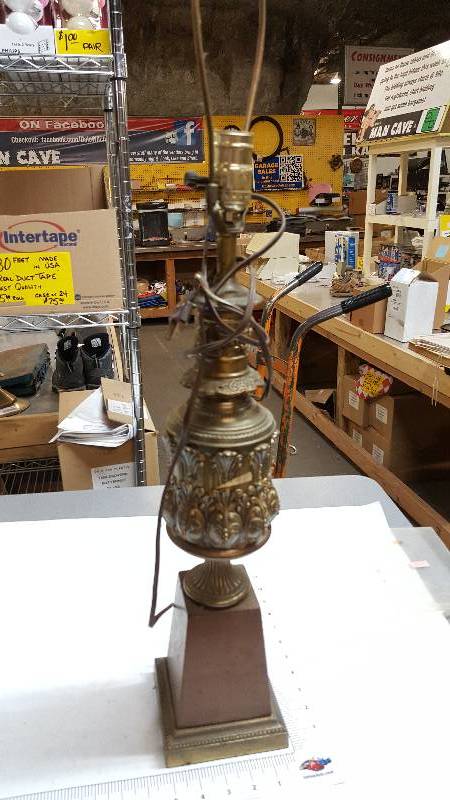 lot 5869 image: Vintage table lamp, just needs a shade