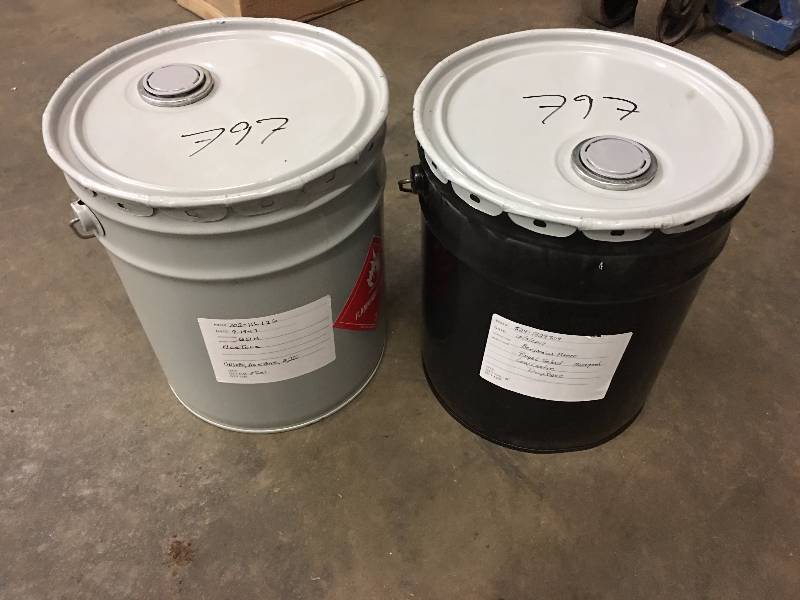 lot 797 image: PAIL OF ACETONE AND BENJAMIN MOORE PAINT