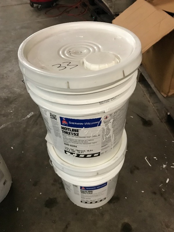 lot 41 image: 10 GAL SHERWIN WILLIAMS HOTLINE TM2152 WHITE FAST DRY WATERBORNE TRAFFIC MARKING PAINT