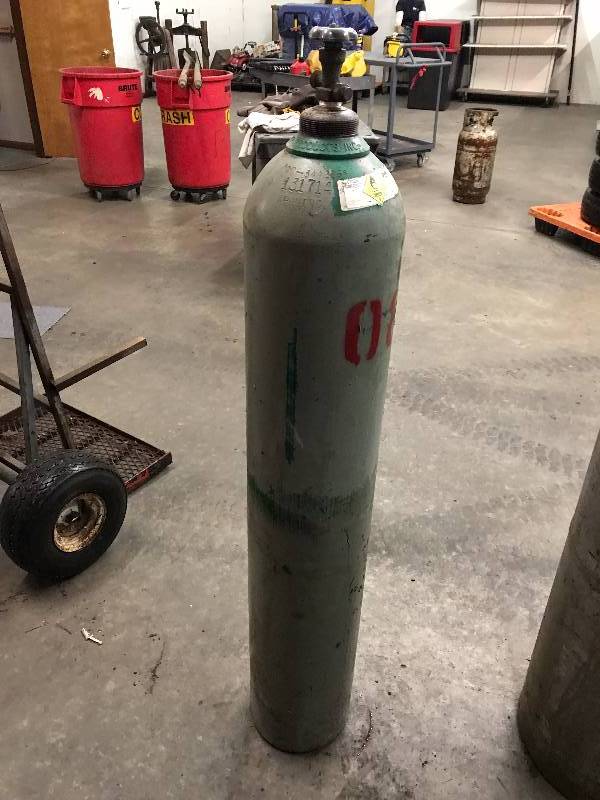 lot 64 image: K SIZE 34 FULL OXYGEN BOTTLE FOR WELDING OR OTHER USES