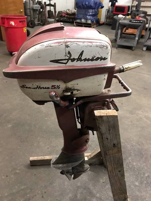 lot 69 image: 5.5HP JOHNSON SEAHORSE OUTBOARD ENGINE GREAT RUNNING CONDITION READY FOR THE WATER