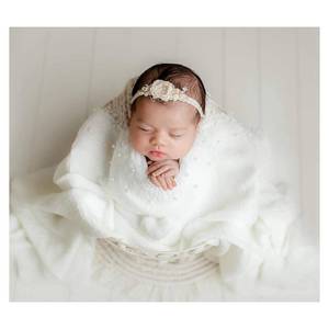 lot 80113 image: Honra 2pcs Newborn Photography Props Wraps Pearl Headbands Photoshoot Baby Photo Posing Blanket Layers (White)