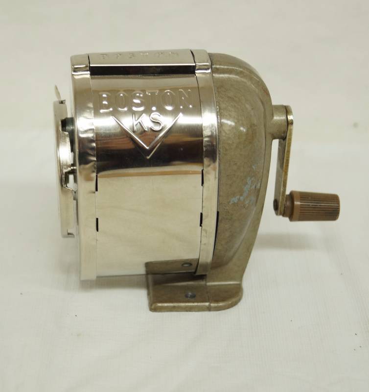 lot 7319 image: Vintage School Pencil Sharpener - BOSTON KS - VERY NICE WORKS