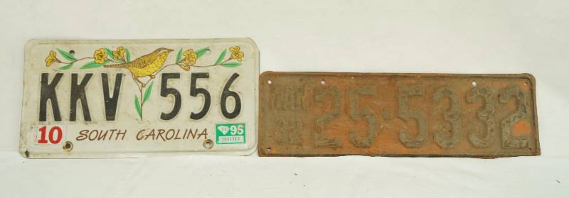 lot 7328 image: Vintage Kansas Car Plate 1932 # 25-5332 - one plate only - old condition & South Carolina 1995