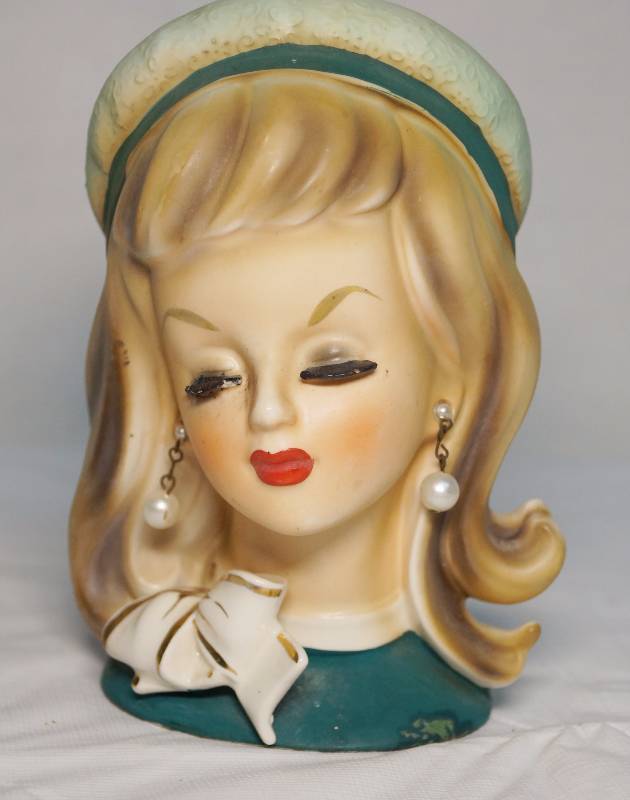 lot 7311 image: Lady Head Vase - Worn, but ok for its age - broken eyelash - still collectible