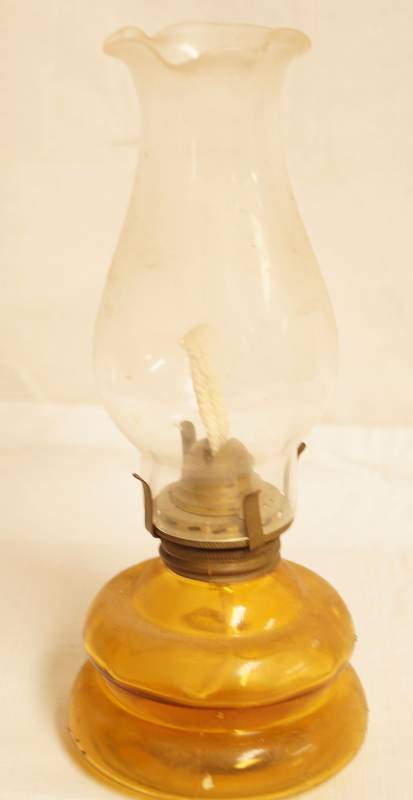 lot 2272 image: Vintage Small Oil Lamp w Amber Colored Glass Base - Very Pretty See photos