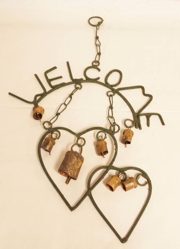 lot 2310 image: Welcome Wind Chimes
