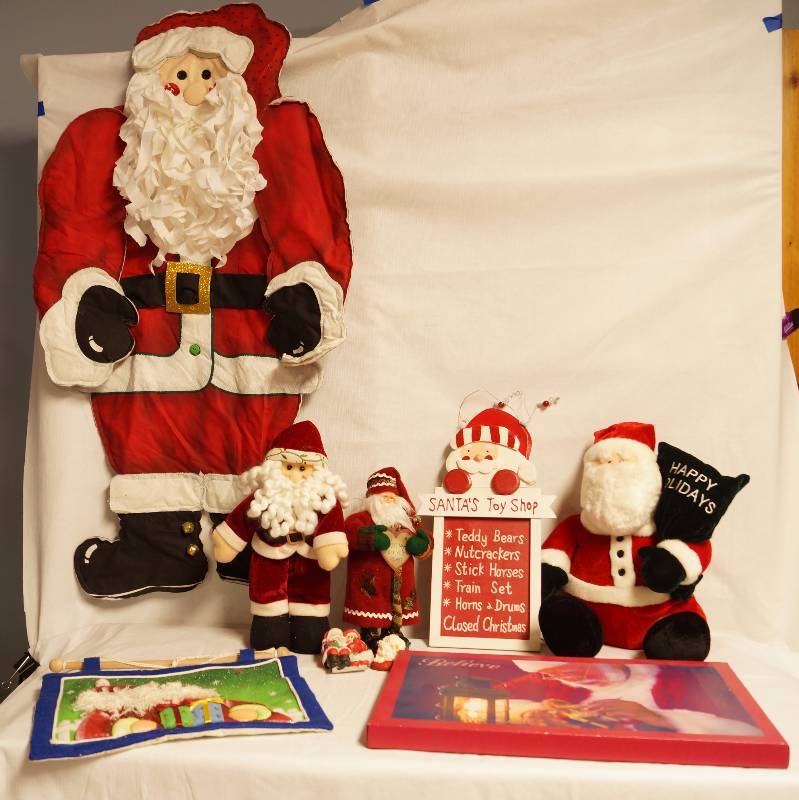 lot 2373 image: Santa Claus Lot - BIG Wall Hanging and many other Santa items - ATTN Santa Collectors